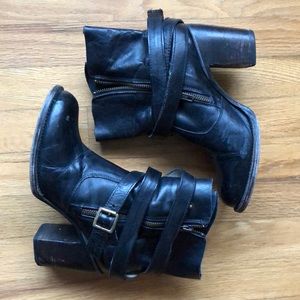 Freebird Black leather ankle boot